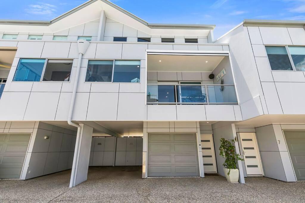 Apartment Smooth Sailing -modern 2 Bedroom Apartment! Bellara