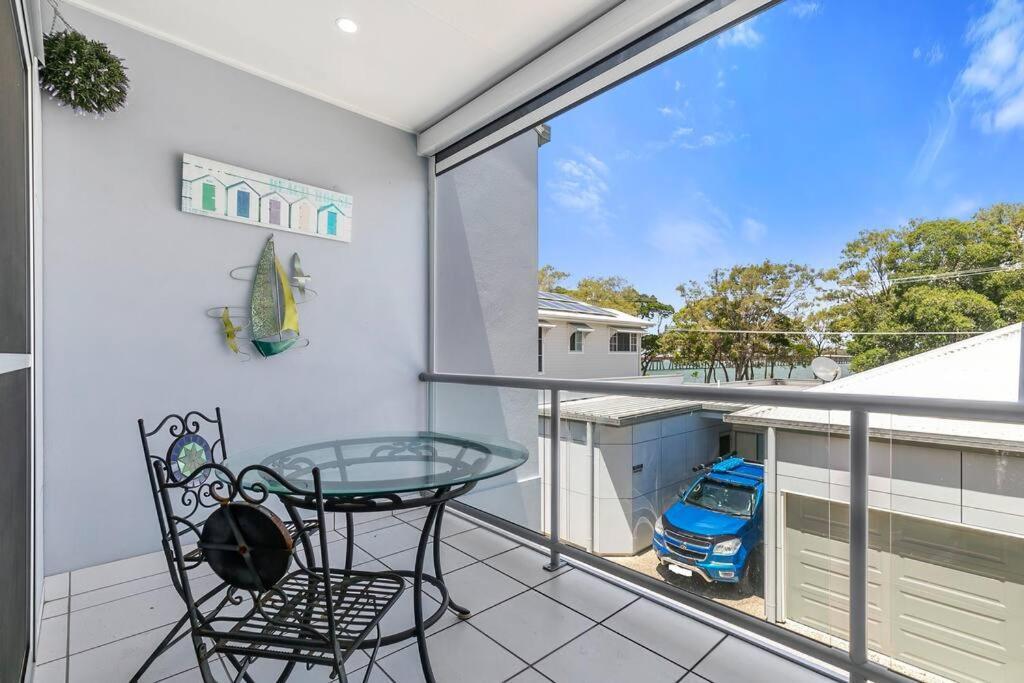 Apartment Smooth Sailing -modern 2 Bedroom Apartment!