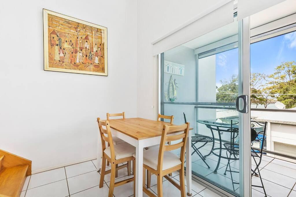 Smooth Sailing -modern 2 Bedroom Apartment! Apartment Bellara